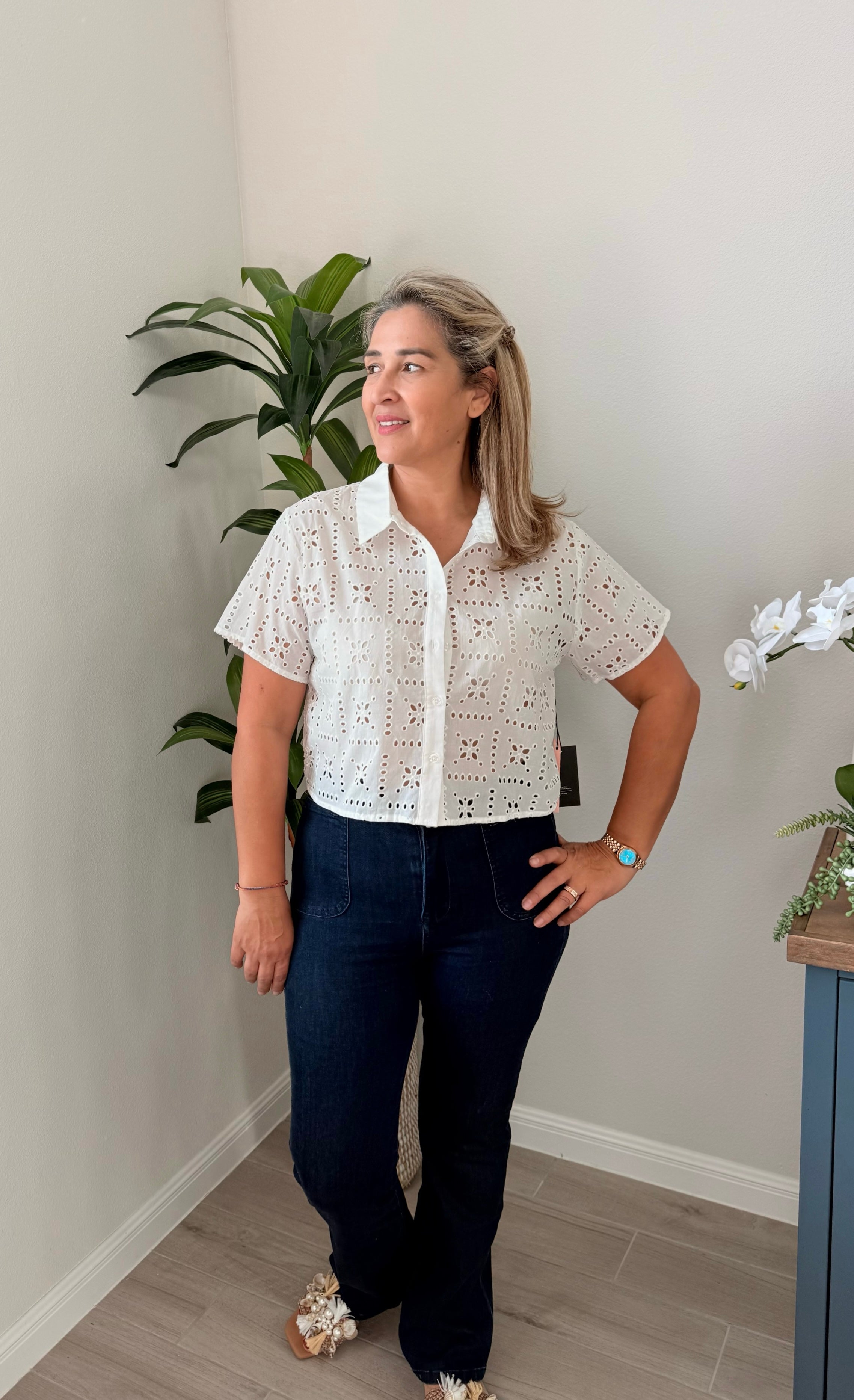 Threaded Light button up